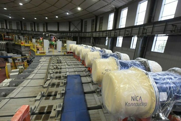 Коллайдер NICA изнутри. Снимок из архивов Лаборатории информационных технологий ОИЯИ