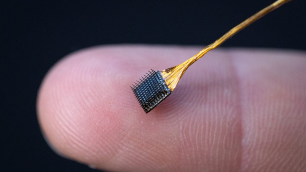 Размеры кремниевой подложки Utah Array — 4 × 4 мм