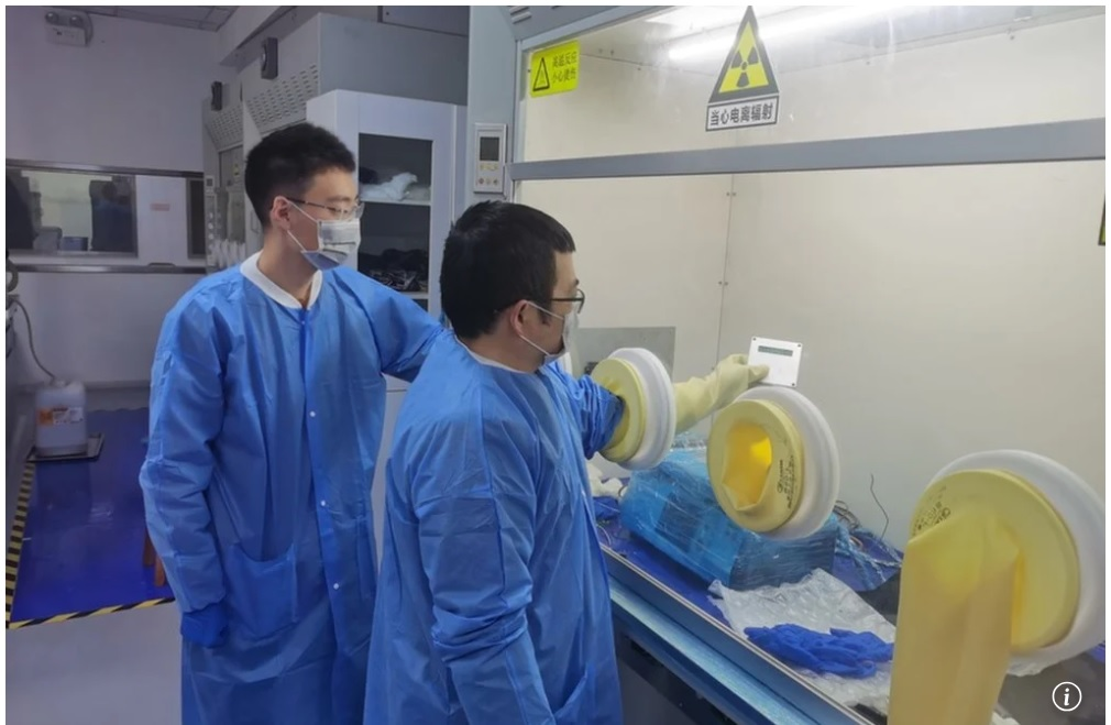 Исследователи в университете Ганьсу