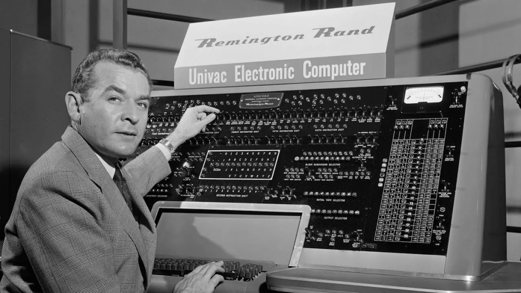 Американский журналист Чарльз Коллингвуд за консолью UNIVAC I
